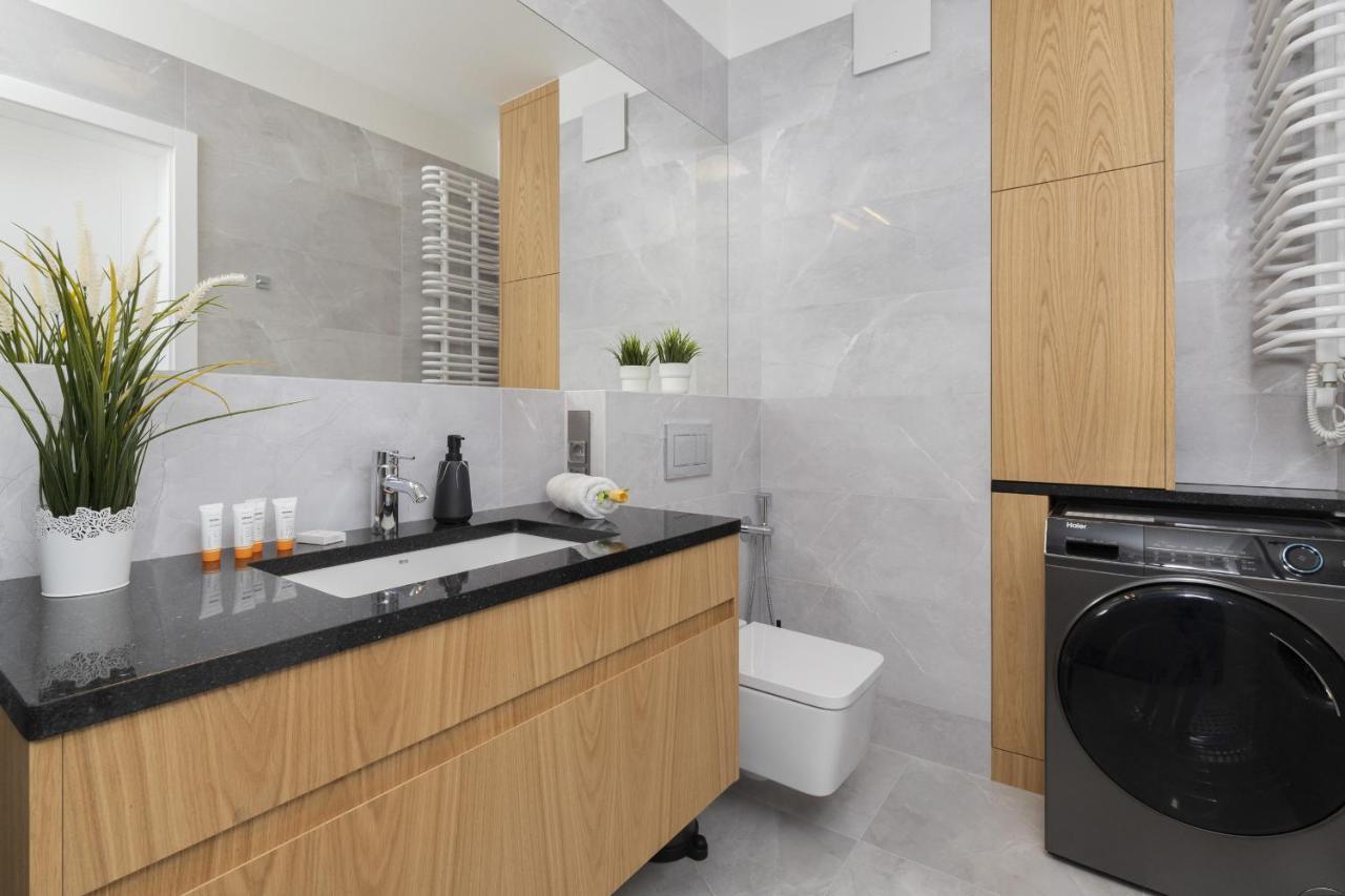 Warsaw Praga Okrzei Apartment By The River By Noclegi Renters Exterior foto